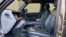 Land Rover Defender 3.0 D250 X-Dynamic HSE 110 5dr Auto Diesel Estate